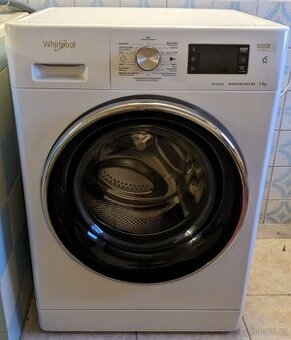 Pračka Whirlpool na 7kg, ještě v záruce