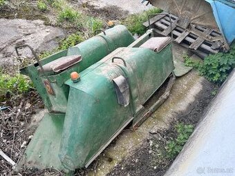 Blatníky Zetor 25