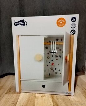 Skříň pro panenky Little Button