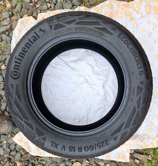 Letní pneu Continental 225/60 R 18 V XL