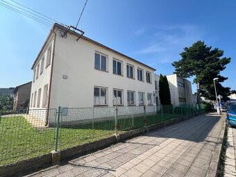 Pronájem 2 propojených kanceláří, 67 m2