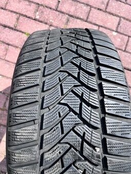 Zimní pneu 235/45 R18