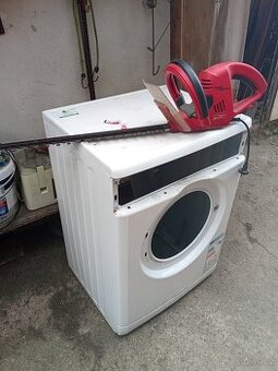 Elektrícké núžky na žívi plot