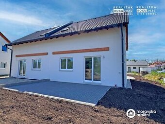 Prodej novostavby rodinného domu 4+kk se zahradou v Ivančicí