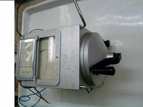 Měřící přístroj tester Megger retro starožitnost.Retro