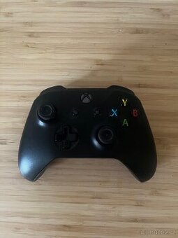 Originální ovladač ke konzoli Xbox one