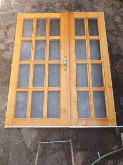Dřevěné dveře masiv – dvoukřídlové, světlé, jednosklo