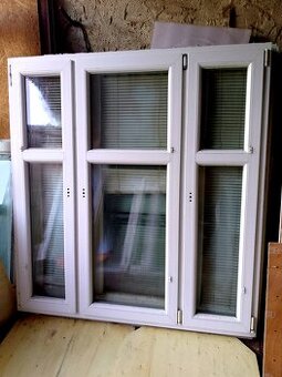 7 ks okna 156 x 163 cm, doprava