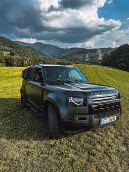 Land Rover Defender, Land Rover Defender 110 P525 V