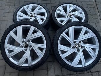 Originál VW Golf 8, 225/40/18 5X112