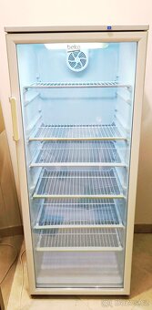 Prodam profi chladničku Beko WSA 29000 se skleněnými dveřmi