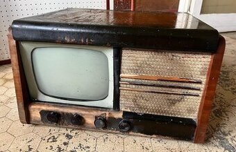 Historický radiotelevizor Tesla 4002A, vyrobený 1954