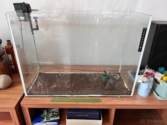 100 litrové akvárko - 1