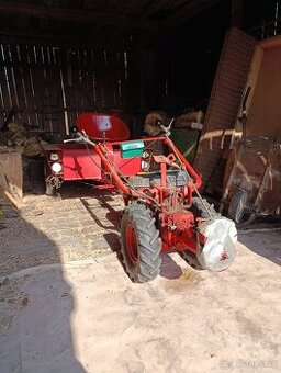 Prodám malotraktor z vozíkem a lištovou sekačkou