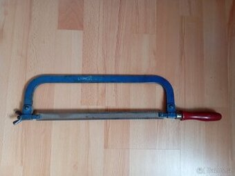 Rámová pilka na železo. Pilana