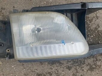 Ford Expedition - pravé přední světlo