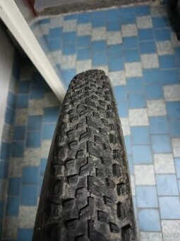 Úklid garáže-cyklo komponenty a vybavení