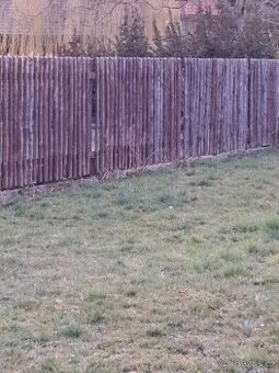 Plotové dílce z dřevěného masivu+železné zinkované sloupky