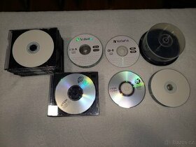 Zapisovatelná média CD-R a CD-RW. - 1