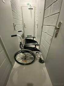 Invalidní vozík DMA+choditka+ klozetní židle