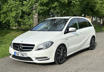 Mercedes - Benz B 180, Edition Black & White, atraktivní vůz