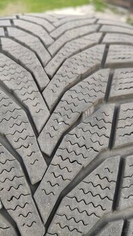 NEXEN WU7 225/45 R17 94H