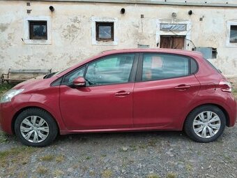 Peugeot 208 1.2 60kw 2013