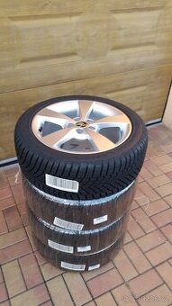 NOVÁ zimní sada ŠKODA Fabia 3,Rapid 5x100 R16 pneu 215/45/16