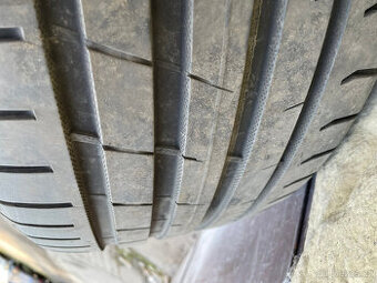 Letní pneu Nokian 255/45 r19