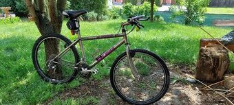 MTB Hot Rock - staré dobré horské kolo - nově pneu a duše