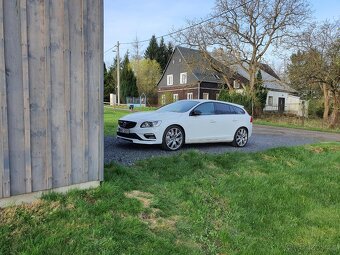 Volvo V60 Polestar