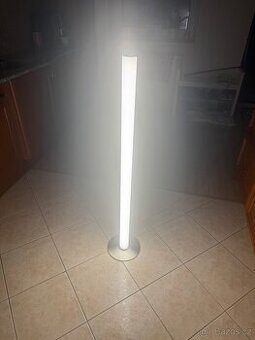 Světlo - pokojová lampa - 1