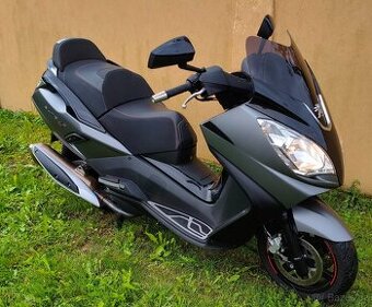 Peugeot satelis 400 RS, r.v. 2016, najeto 9600 km