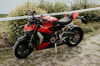 Ducati Streetfighter V2