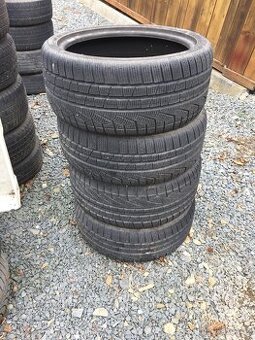 Pirelli Scottozero zimní Run Flat 225/40R18,255/35R18