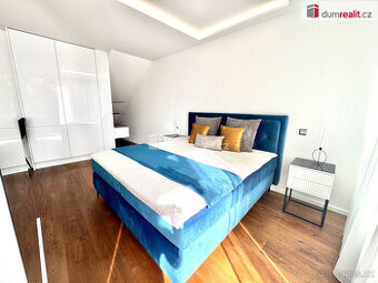 Prodej zrekonstruovaného bytu s garážovým stáním a balkonem