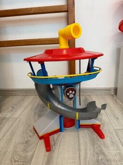 Hlídkovací věž tlapková patrola