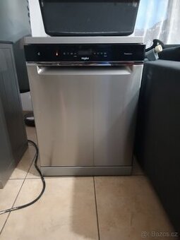 Myčka nádobí Whirlpool