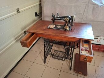 Šicí stroj Minerva