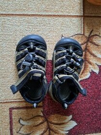 Sandálky Keen vel. 25
