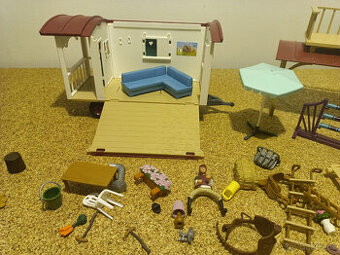 Schleich 72141 - Tajný výcvik v karavanu