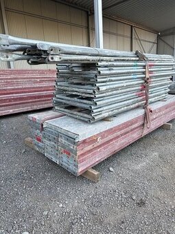 Prodej použité sady 134,4 m2 lešení Plettac
