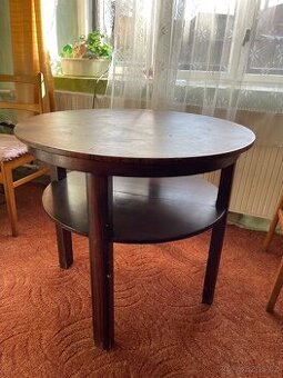 Kulatý stolek