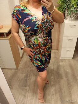Šaty pestrobarevné