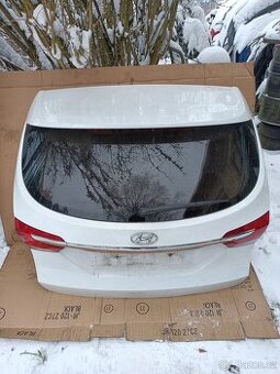 Hyundai i40 combi - páté dveře, viko kufru a jiné díly