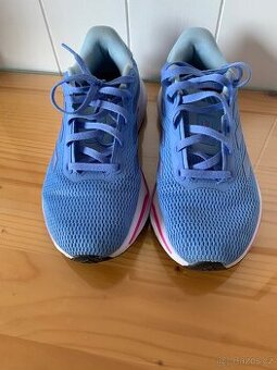 Běžecké boty 38 adidasky