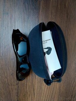 Sluneční špionážní brýle :)