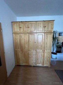 Skříň 5dveřová masiv borovice