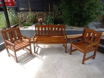 Zahradní souprava ze dřeva