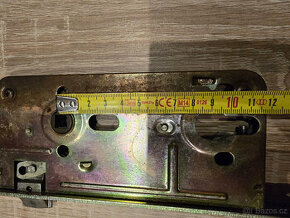 Zadlabávací zámek pro FAB